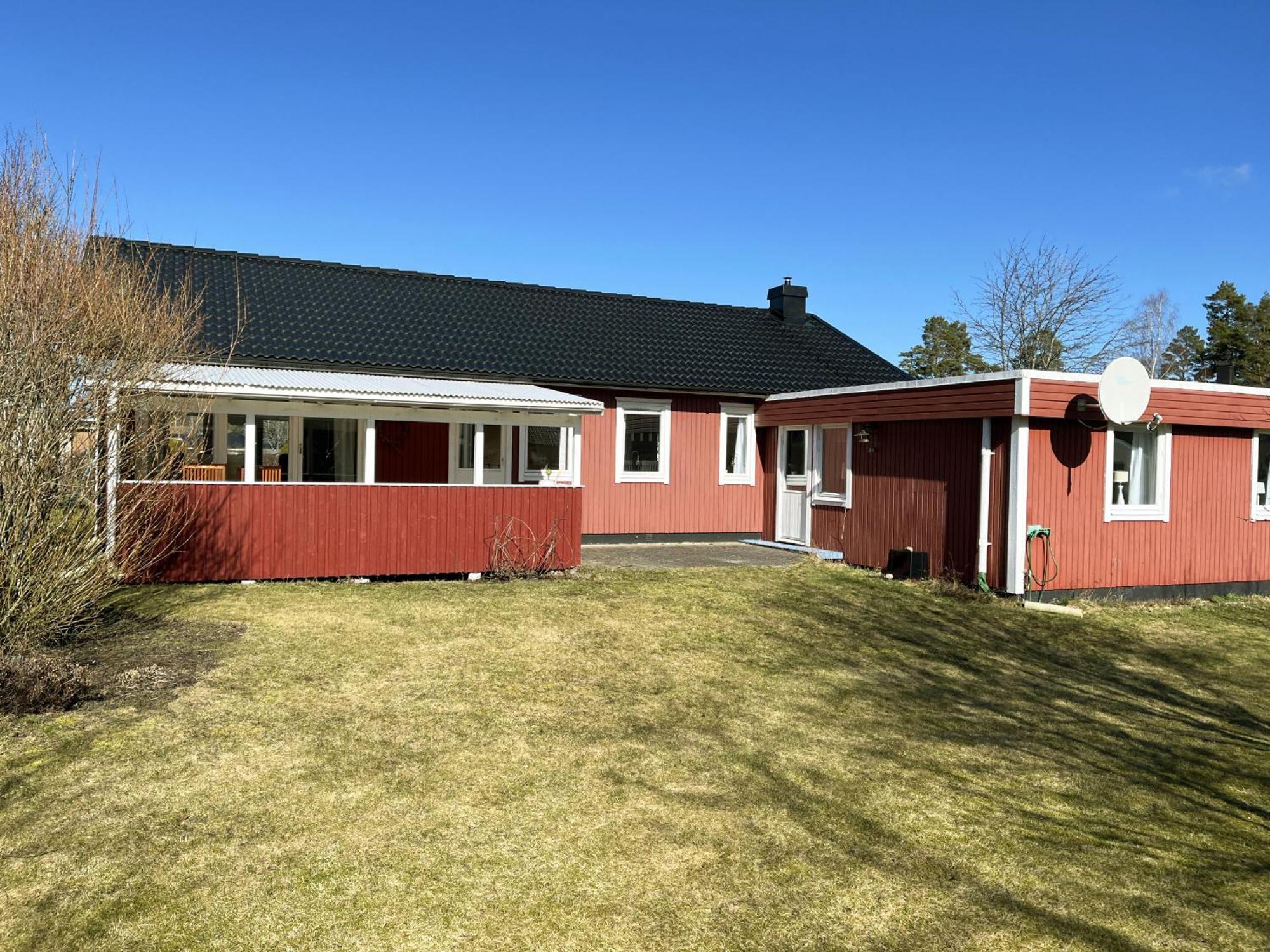 Large And Spacious Villa Located In Storebro Close To A Nice Swimming Area Exteriör bild